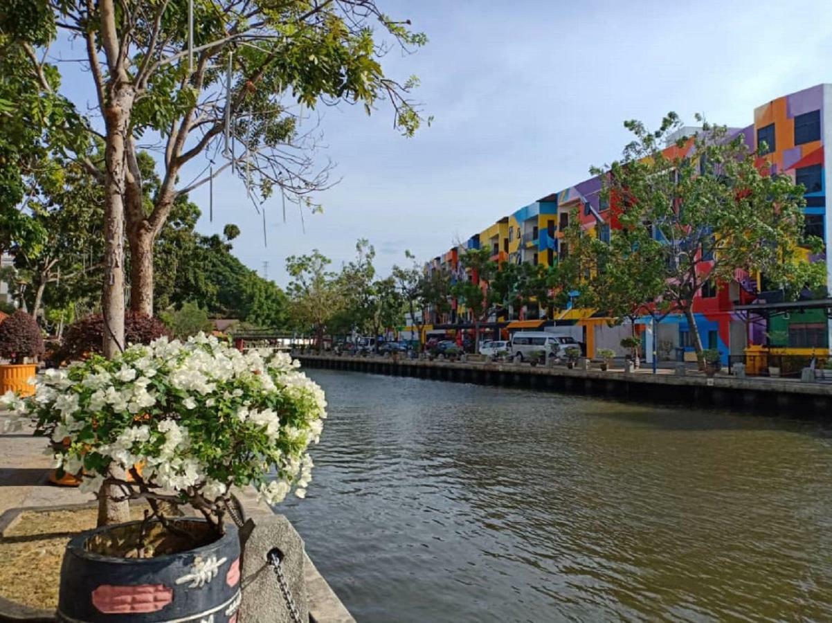 906 Riverside Hotel Malacca Eksteriør bilde