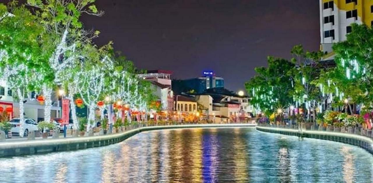 906 Riverside Hotel Malacca Eksteriør bilde